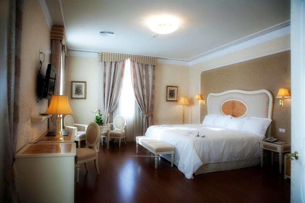 Hotel Santa Isabel Albacete Quarto foto